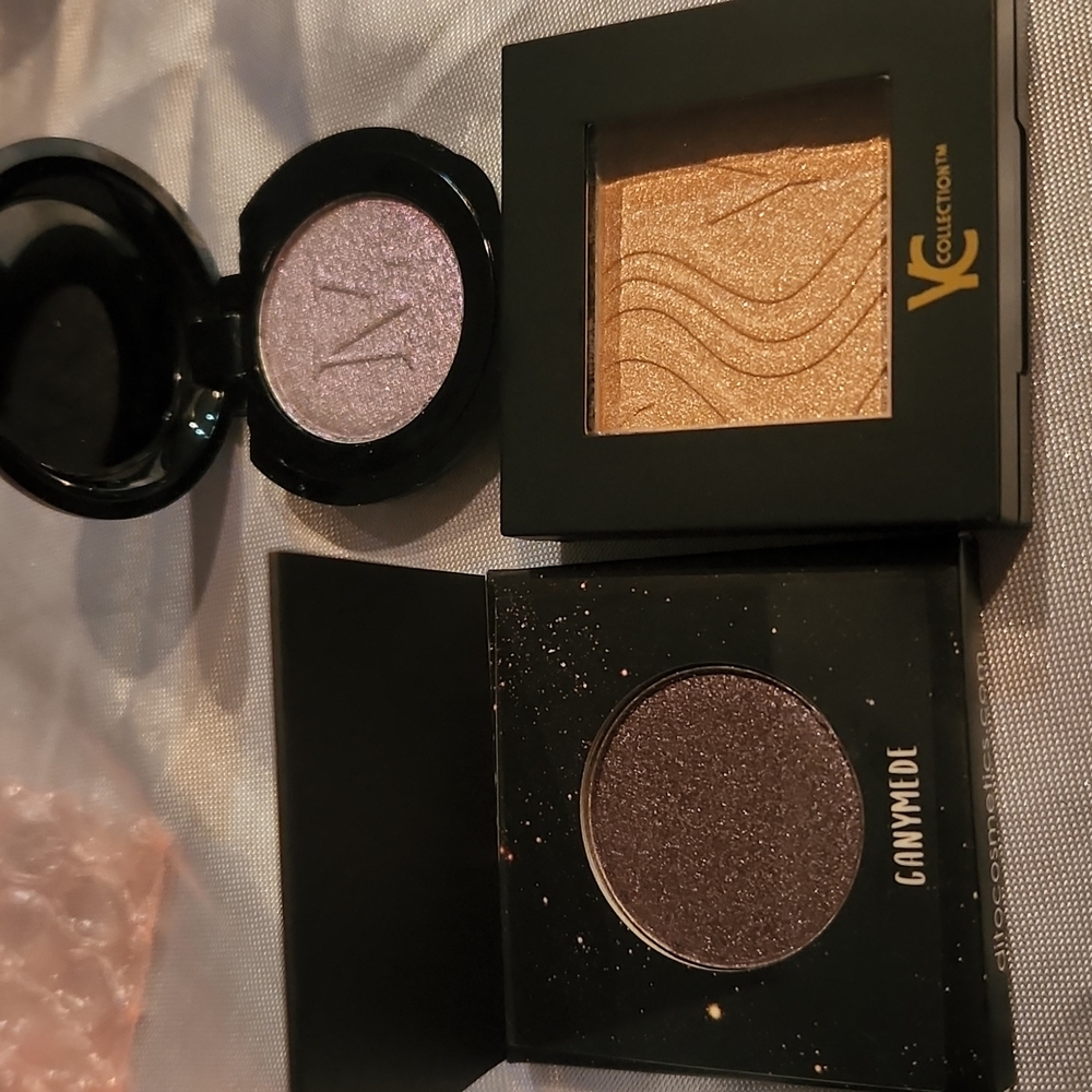 NWT Shadow & Highlighter